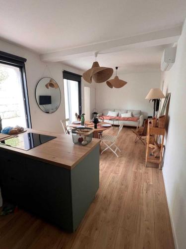 Renovated house in Arcachon center with patio