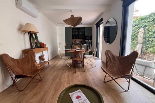 Renovated house in Arcachon center with patio