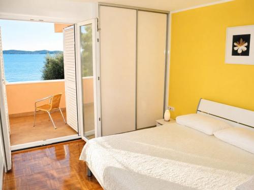 Direct Seafront Villa