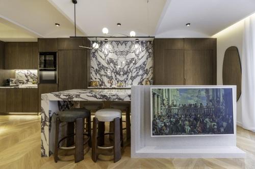 Acropolis Luxury Penthouse with Private Jacuzzi