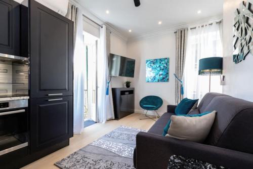 Mobility Lease 2br 2ba 2 kitchens 2 balconies in Old Town