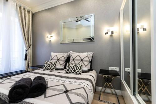 Mobility Lease 2br 2ba 2 kitchens 2 balconies in Old Town