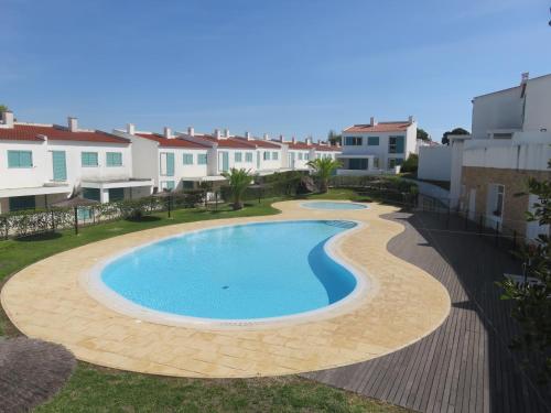 Prainha Beach and Pool House for families