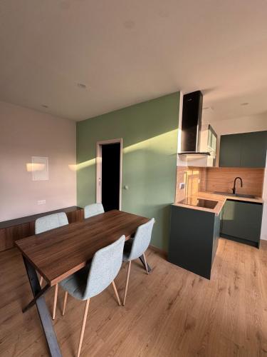 Fully renovated 2 bedrooms in Antibes Old City