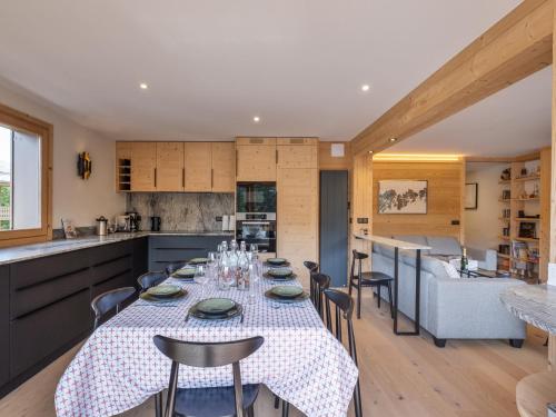 Appartement lumineux au calme, départ skis aux pieds