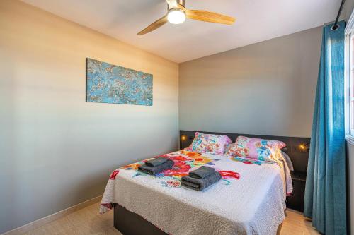 Top floor view apartment by AltamarHomes