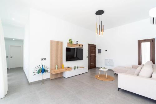 Villa Malvasia Sol by Villa Plus