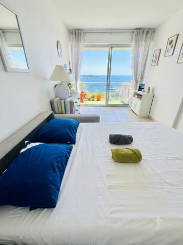 Le Nid d'Or - Seul au monde face à la mer