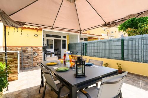 Bungalow with Terrace BBQ Private Parking Pool