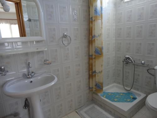 Ванна кімната в Villa Elizea