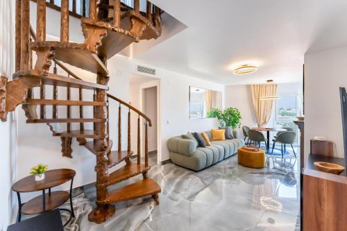 VT Montemar 3BR Duplex with Views