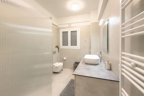 Ambient Living Koukaki 2BR Near Acropolis