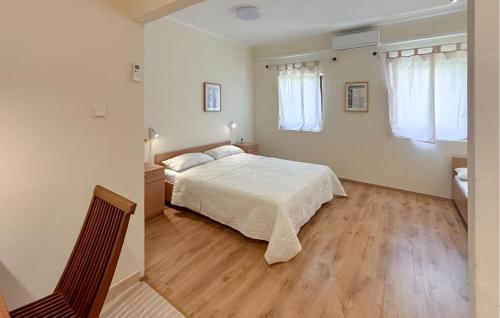 1 Bedroom Awesome Apartment In Rab