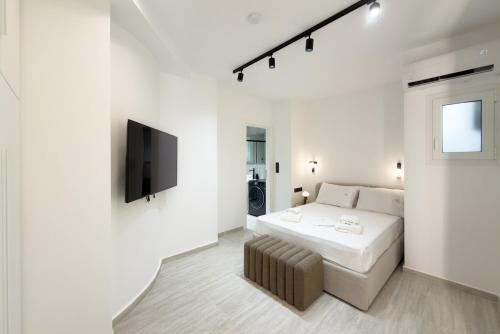 Chic Athens Living 3BR Apartment