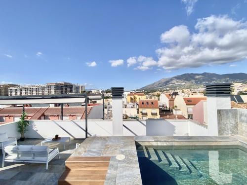 Luxury penthouse with pool near Fuengirola beach
