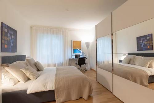 Centrally located 2-bedroom flat with balcony