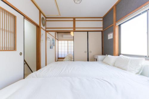 Osaka USJ Namba 15 Min Japanese Home Sleeps 6
