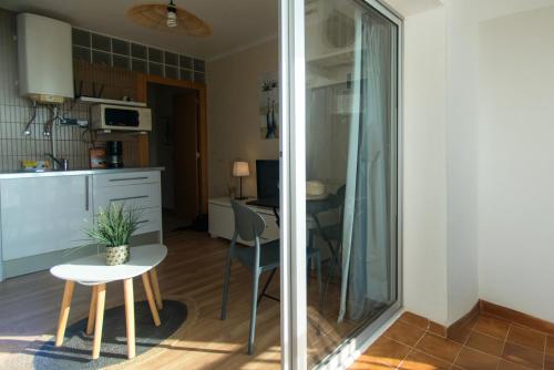 WELCS ESTUDIO 452 EMP con vista al mar