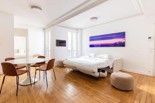 Eiffel Tower - New Renovated 4 people
