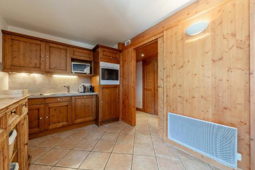 Résidence Bergerie Des 3 Vallees F - Appartement 4 pièces 6 personnes situé dans le charmant village des allues MAE-4991