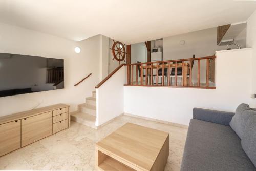 WELCS APARTAMENTO 454 EMP con vistas al canal