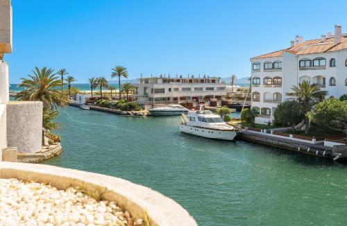 WELCS APARTAMENTO 454 EMP con vistas al canal