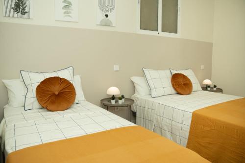 San Andres Street, Private rooms
