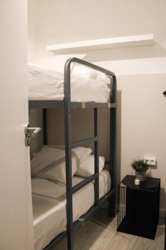 Matute Street, Private rooms
