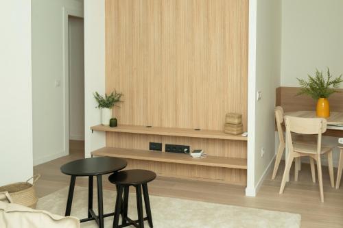 Carvajal Street, Private rooms
