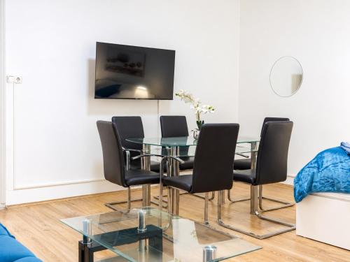 Near Westbahnhof Area - Cozy 2-Bedroom Apartment with WiFi & TV