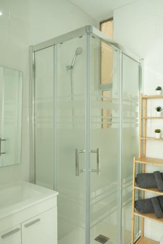 San Andres Street, Private rooms