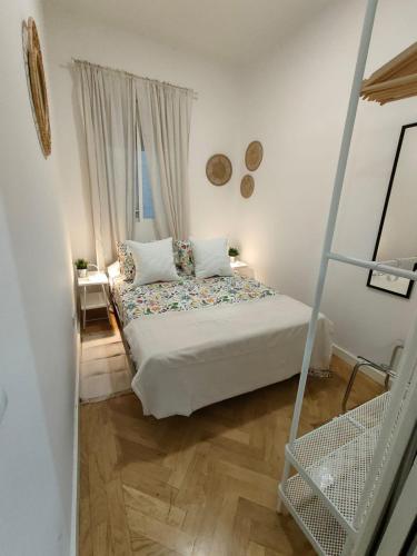 Zurbano Street, Private rooms