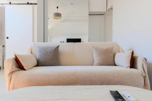 Golden Hugo Premium Studio Golden Square