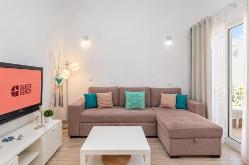 GuestReady - Aguila Beachfront apartment