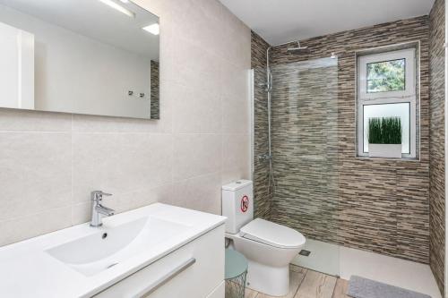 GuestReady - Aguila Beachfront apartment