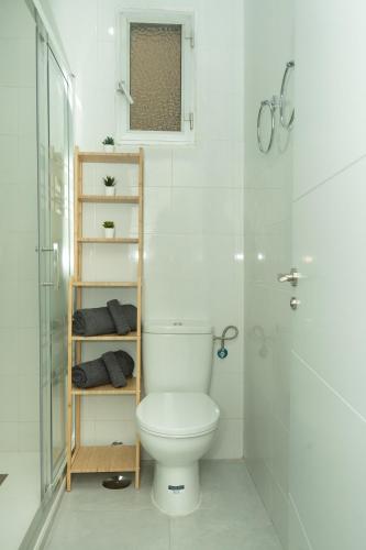 San Andres Street, Private rooms