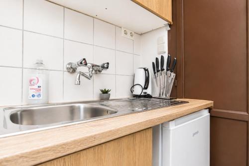 Spacious 2BR Apartment - Affordable Long-Stay Option