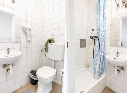 Spacious 2BR Apartment - Affordable Long-Stay Option