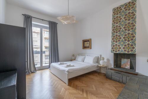 Luxury 4 bedrooms apartment in the center of Milan