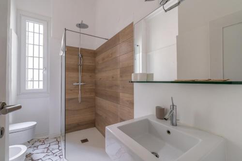 Luxury 4 bedrooms apartment in the center of Milan