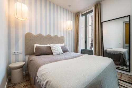 Bright apartment with balcony in Sagrada Familia