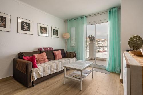 WELCS APARTAMENTO 453 EMP con terraza y vista al c