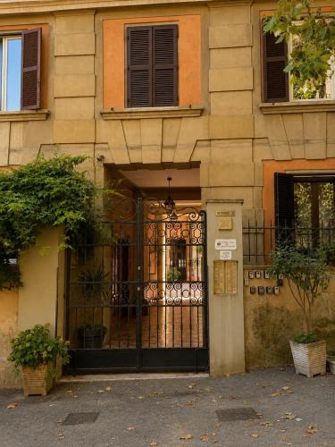 Icon Trastevere