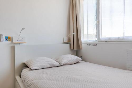 Cozy Retreat with Balcony - Lyon PartDieu TGV, Rhonexpress Airport