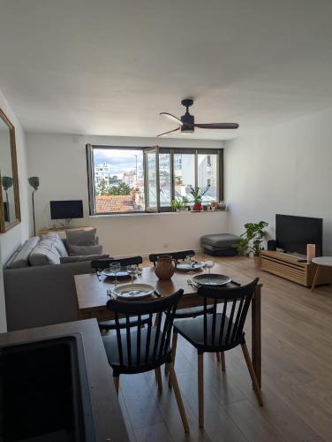 Grand appartement lumineux entièrement rénové