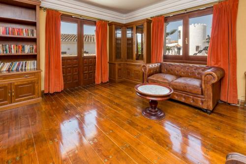 Mijas Castle 750m2, beach, pool, privacy, luxury