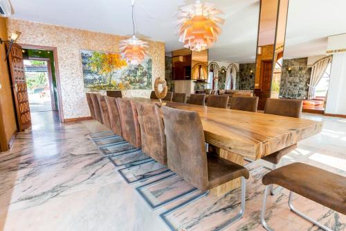Mijas Castle 750m2, beach, pool, privacy, luxury