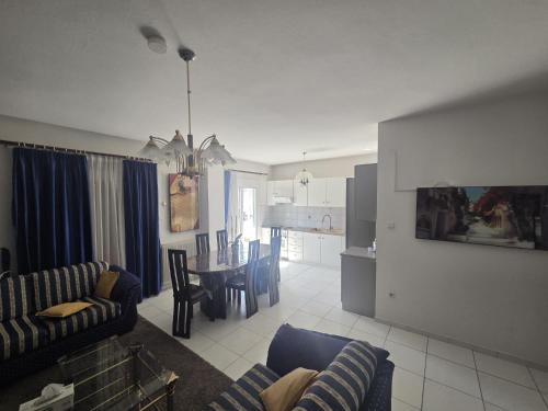 Blue View Apartment