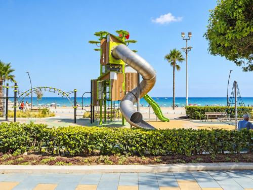 Cubo's Estepona Oceanview Apartment & Free Parking