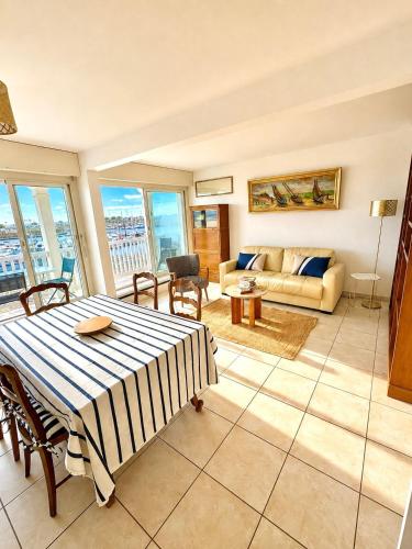 Bright apartment with balcony